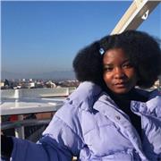 Professeur polyvalent et multilingue titulaire d'un BAC mention très bien